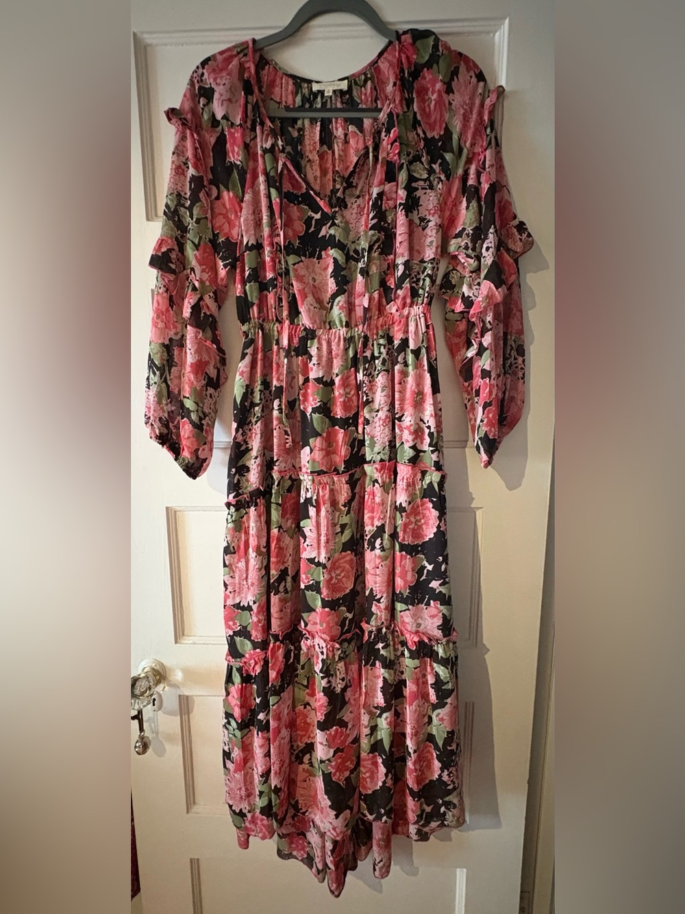 MELLODAY Floral Pink and Black Tiered Maxi Dress